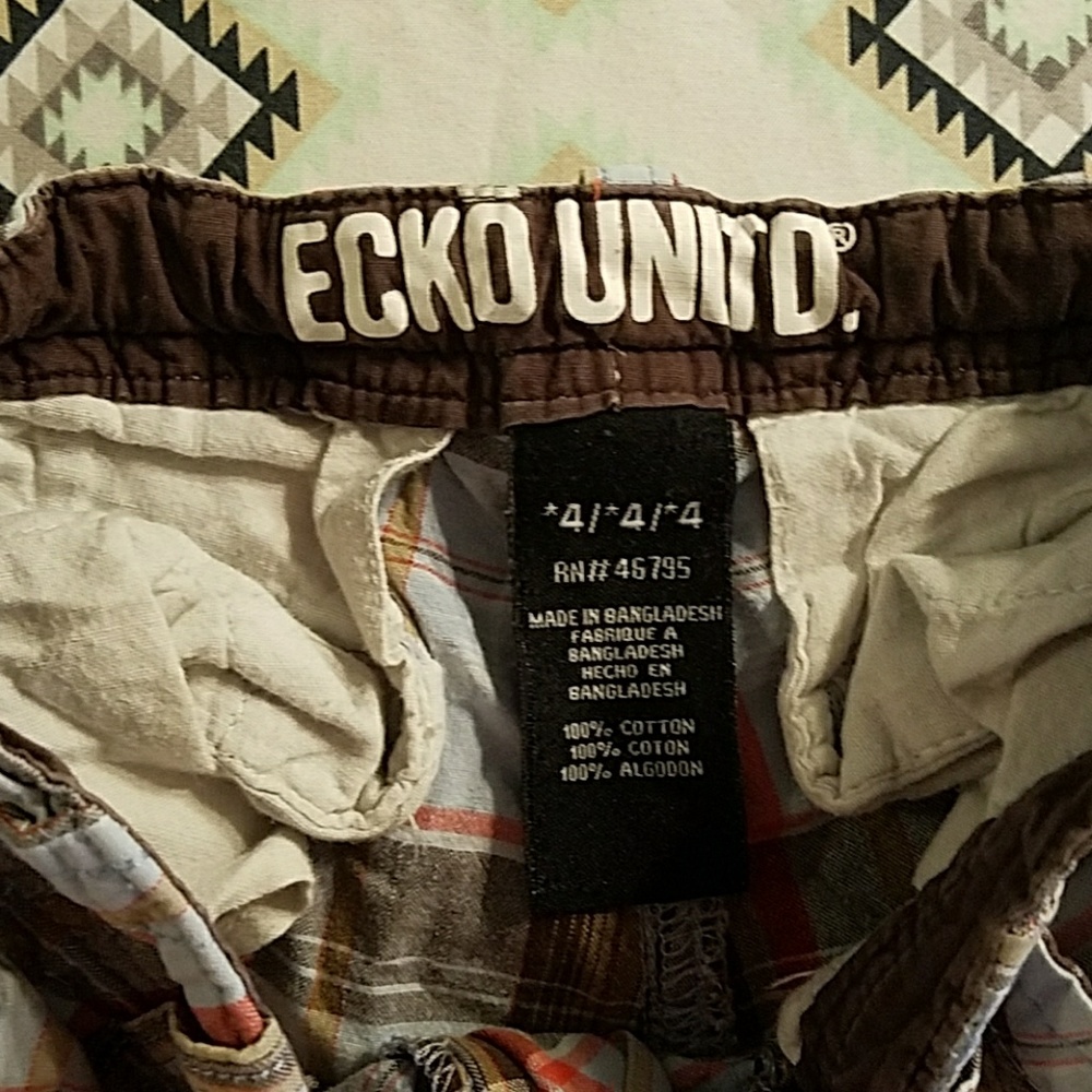 Shorts - Picture 2 of 3